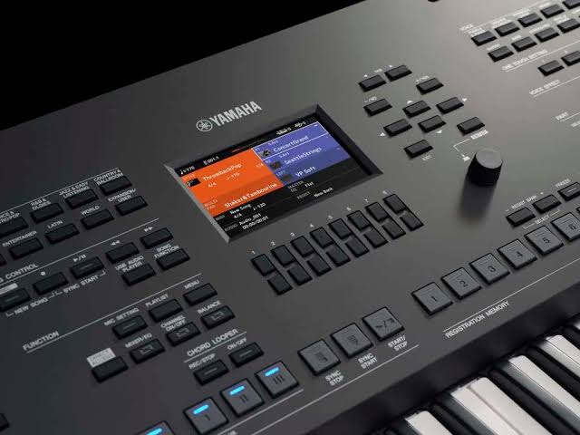 Teclado Yamaha Workstation PSR-SX620 - Imagen 4